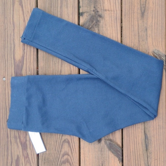 BCBGMAXAZRIA Carbon Color Leggings Size Small - Picture 1 of 9